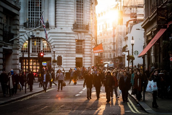 AUTUMN LONDON STREET